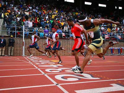 olympics-runners-sprinters-sprint-run-finnish-line